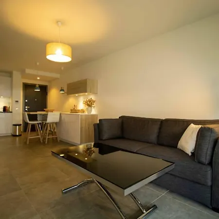 Sublime T2 With Garden-Terrace-Wifi And Clim アパート